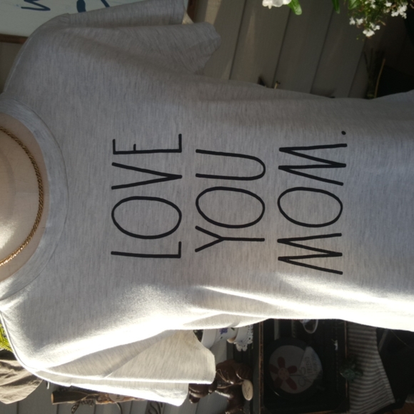NWT RAE DUNN ♡ Super Sweet Cream|Gray|Black LOVE YOU MOM. Short Sleeve T-Shirt S - Picture 2 of 12